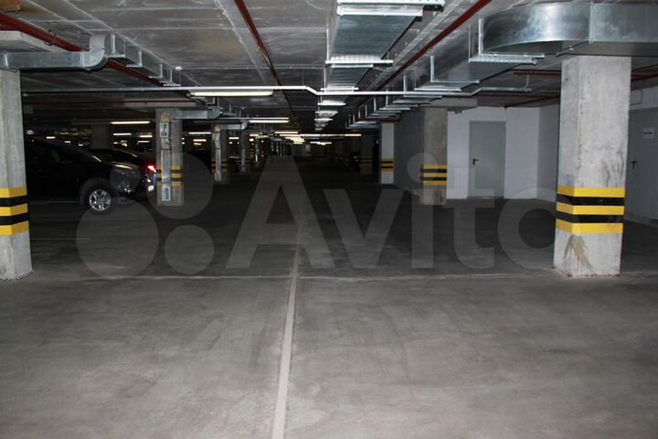 Машиноместо, 14 м²