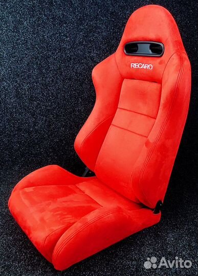 Сиденья спортивные пара - Recaro Полу-ковши с регу