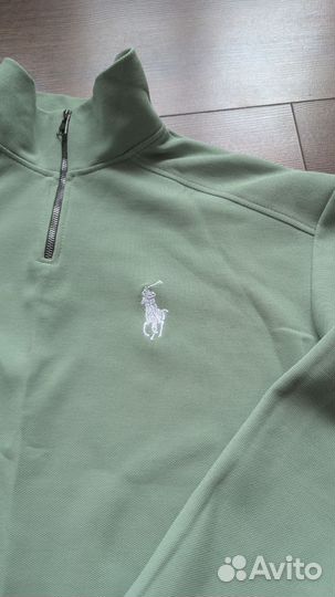 Спортивный женский костюм в идеальном состоянии на