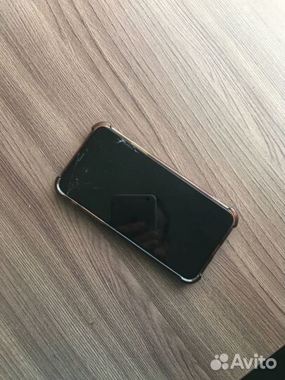 Телефон iPhone 10