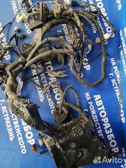 Проводка подкапотная Toyota Matrix кроссовер