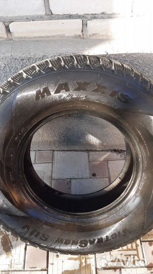 Maxxis Victra Sport VS-5 SUV 235/75 R15