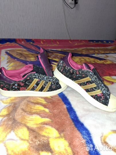 Кроссовки женские adidas бу