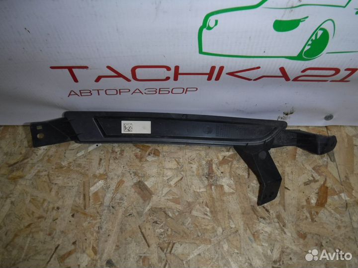 Заглушка птф заднего бампера Land Rover Discovery