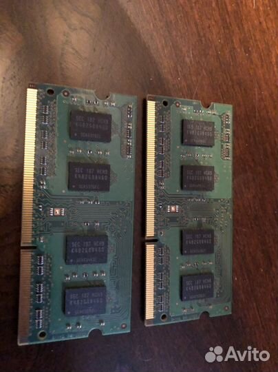 Оперативная память 2гб Из MacBook Pro 2011