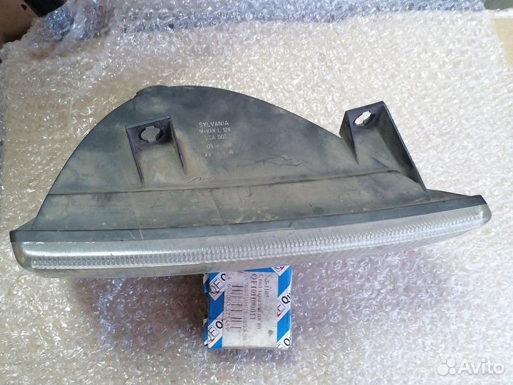 Фара левая Chrysler Voyager II 1990-1995