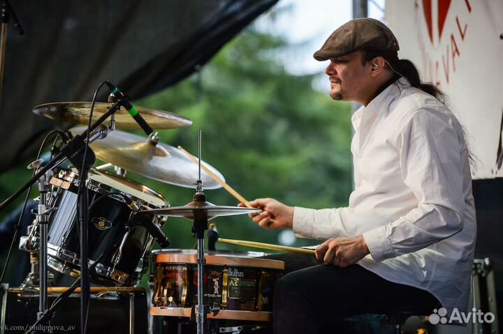 Уроки игры на барабанах и гитаре (урок 1,5 часа)