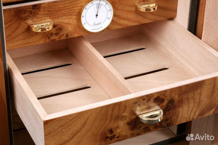 Хьюмидор-шкаф Gentili на 250 сигар 