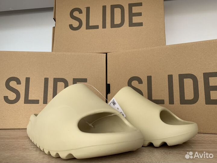 Тапочки Adidas Yeezy Slide бежевые