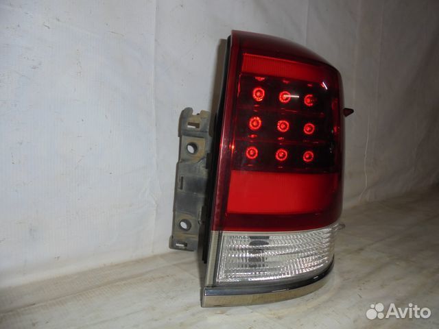 Фонарь правый Toyota Land Cruiser 200 рестайлинг