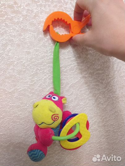 Развивающие игрушки,погремушки,подвесные игрушки