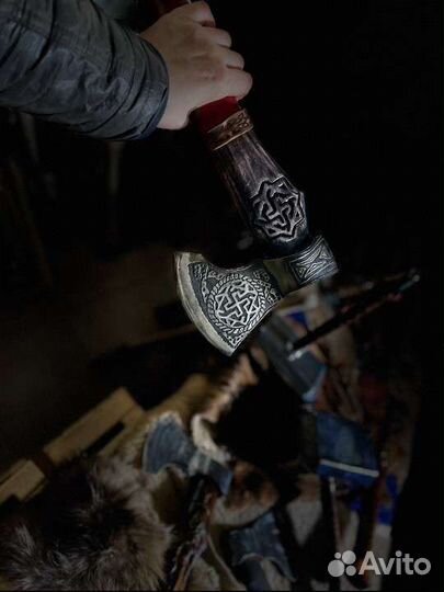 Топор кованый ручной работы
