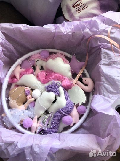 Набор в детскую кроватку: бортики, мобиль и т.д