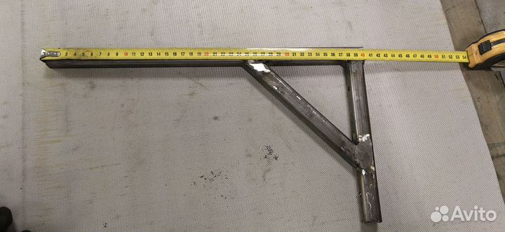 Кронштейн для полок