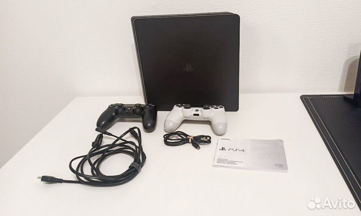 Playstation 4 Slim (1TB)