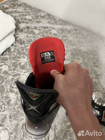 Хоккейные коньки bauer vapor hyperlite 9.5 fit 1