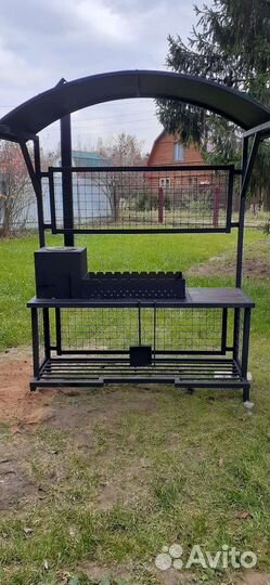 Мангал с крышей