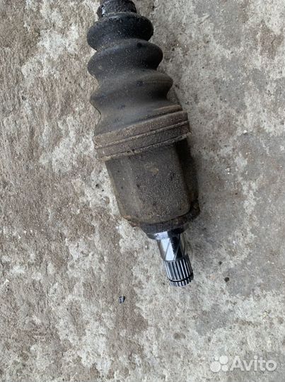 Привод правый полуось в сборе Almera classic b10