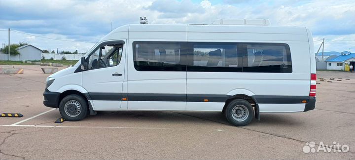 Аренда автобуса с водителем. Заказ автобуса