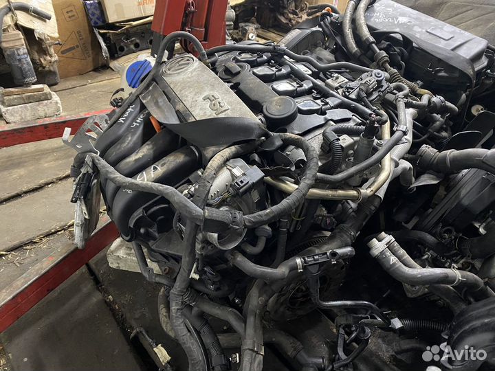 Двигатель Volkswagen Passat B6 2.0 fsi BVY