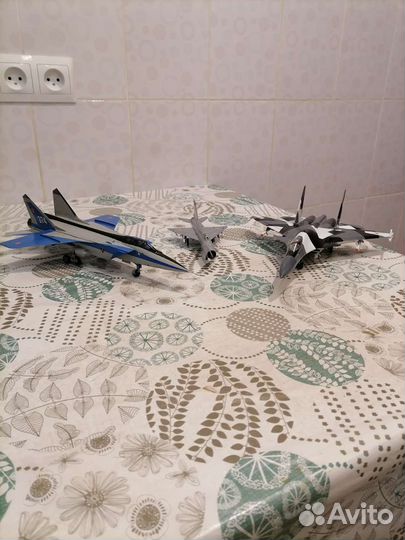 Модели самолетов миг-31, Су-35 и миг-21