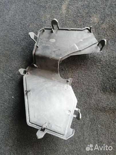 Крышка кожух троса кпп Ford Focus 2