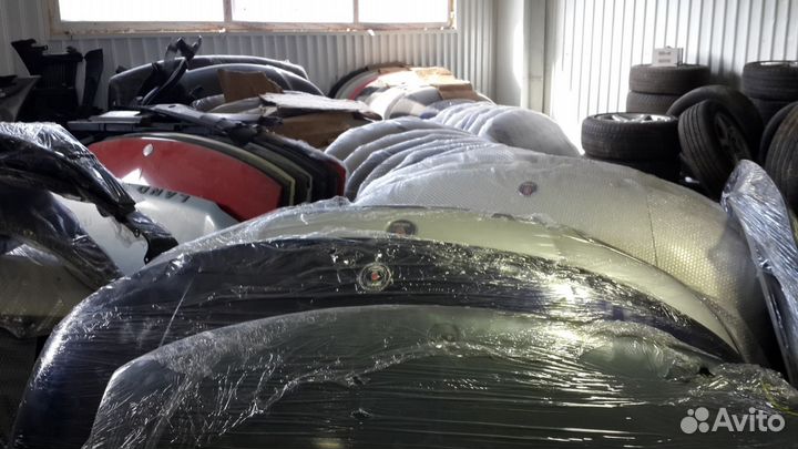 Суппорт передний правый Chrysler Pacifica