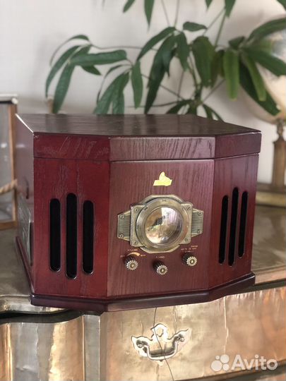 Виниловый проигрыватель