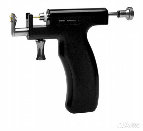 Прокол ушей. studex