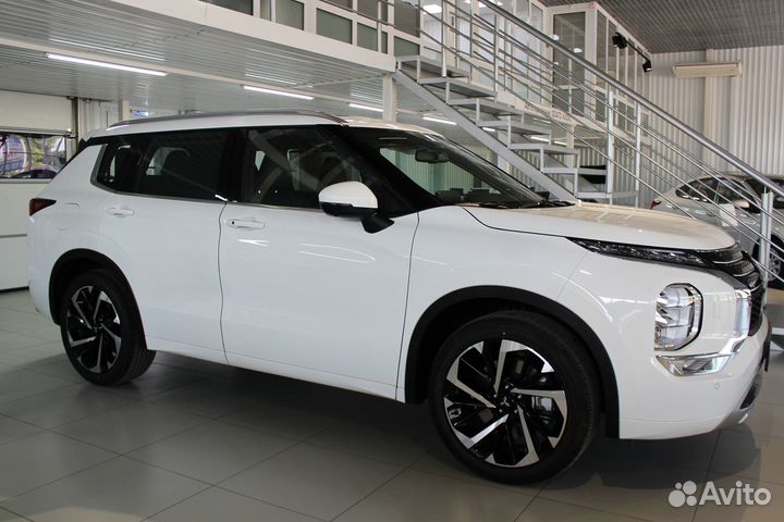 Mitsubishi Outlander 2.5 CVT, 2023