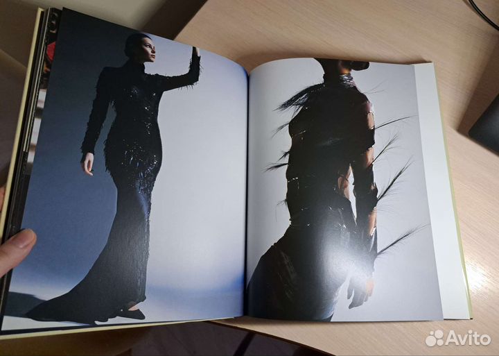 Книга альбом Валентин Юдашкин