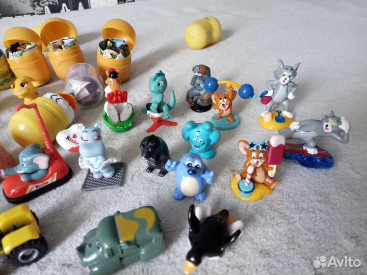 Пакет игрушек из киндер-сюрпризов с 1990 года