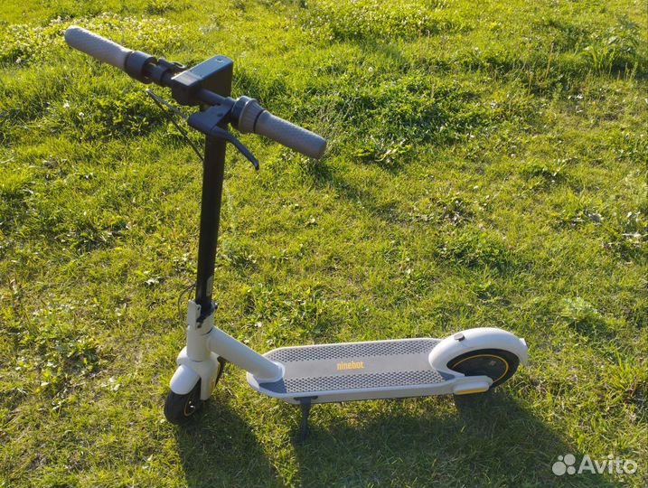 Электросамокат Ninebot MAX G30LP