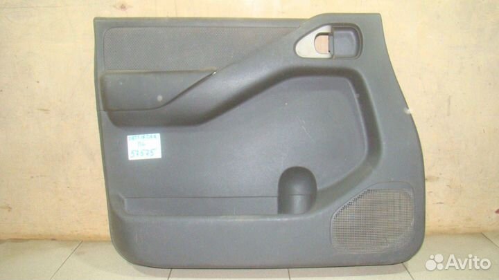 Обшивка двери передней левой Nissan Pathfinder 3