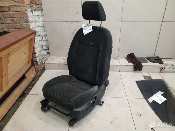 Сиденье переднее левое Ford Focus 2 2004-2008