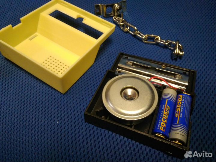 Цепочка на дверь с сигналом