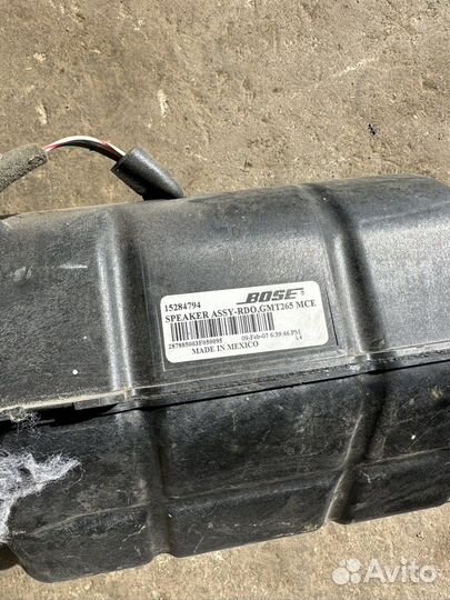 Cadillac srx сабвуфер