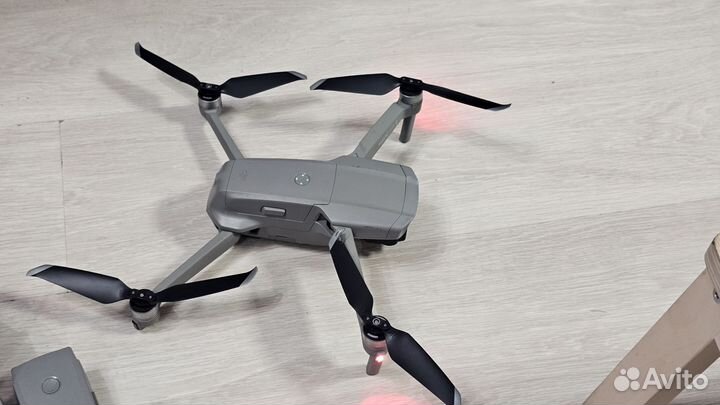 Квадрокоптер DJI Mavic Air 2 Fly More Combo