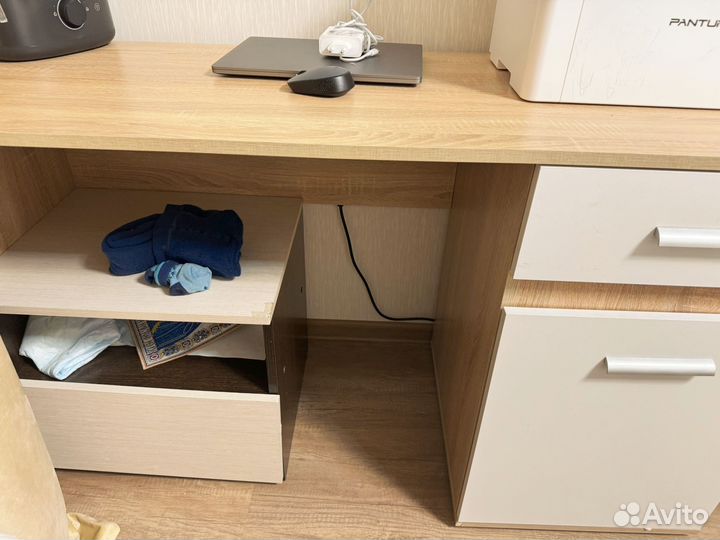 Письменный стол