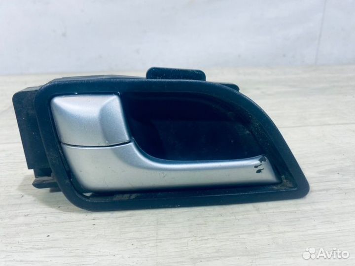 Ручка двери задняя левая Kia Rio седан 1.4 G4FA