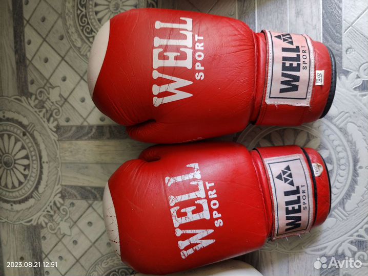 Боксерские перчатки + лапы боксерские