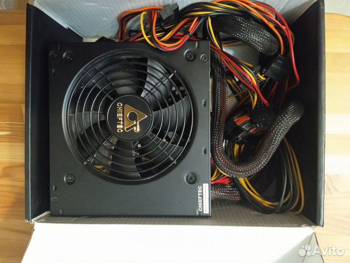 Блок питания Chieftec 500w