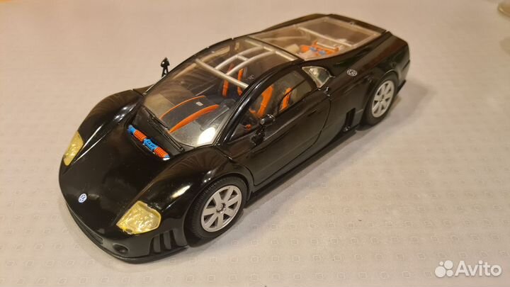 Коллекционная модель 1/18