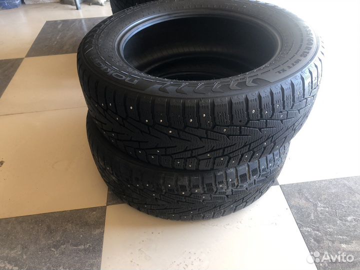 Nokian Tyres Hakkapeliitta 7 235/60 R18 107T