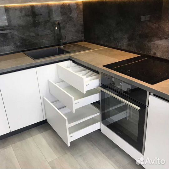 Кухонный гарнитур угловой