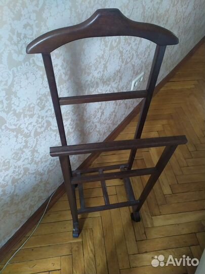 Вешалка напольная дерево