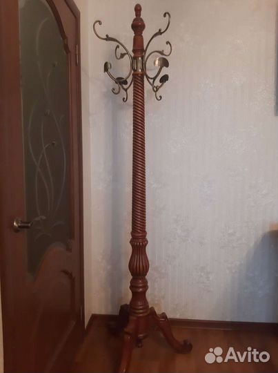 Вешалка напольная