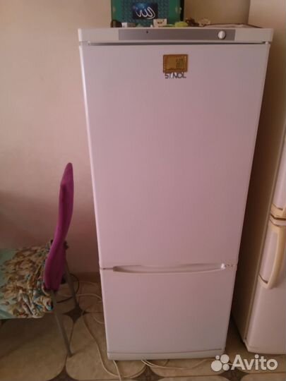 Холодильник двухкамерный новый