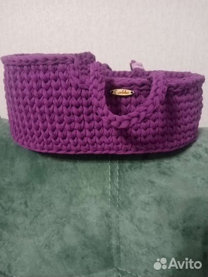 Вязаная люлька для куклы