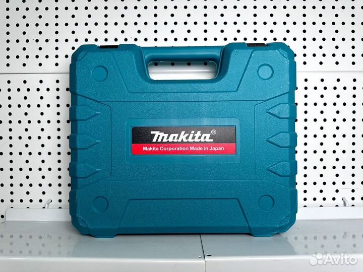 Шуруповёрт Makita 12v с набором